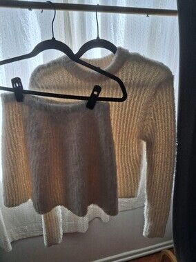 H&M Cream Ribbed Crewneck Sweater